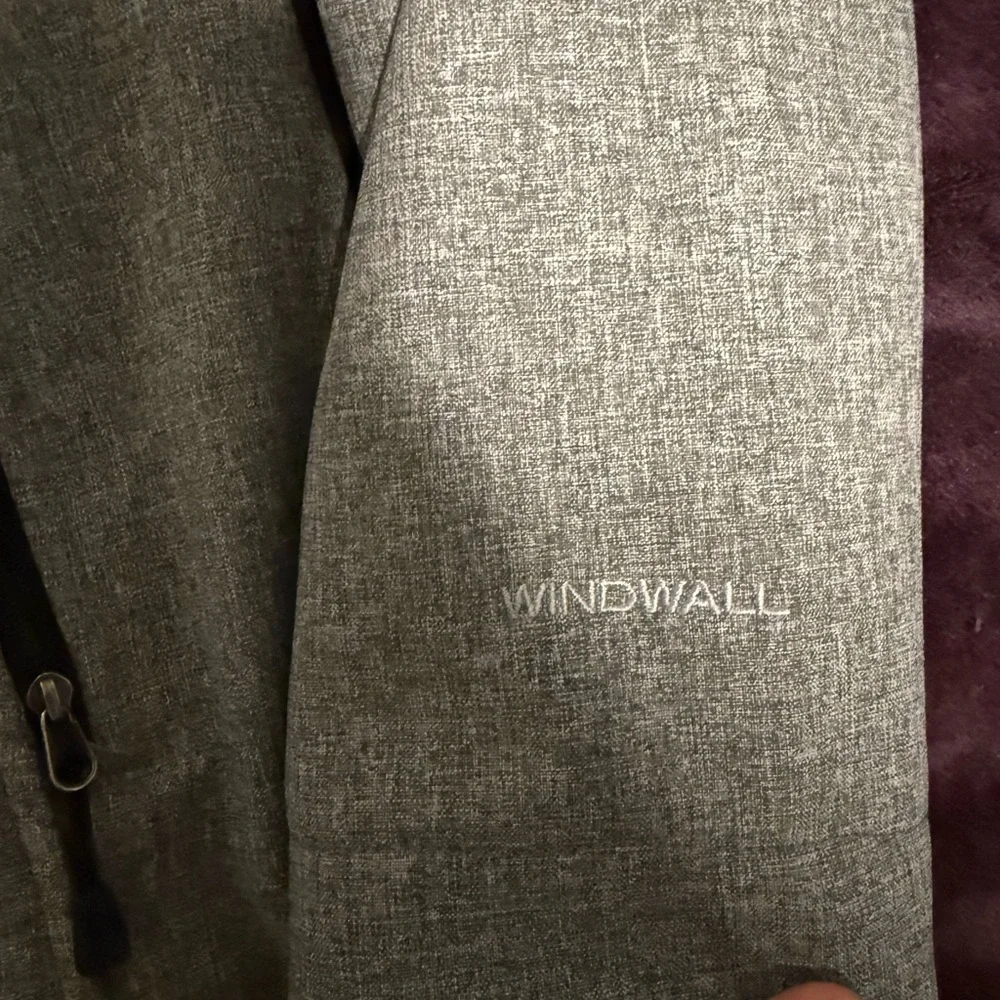 The North Face Heather Gray Softshell Jacket - Picture 6 of 6